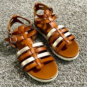 Wonder Nation Girls sandals sz 4
